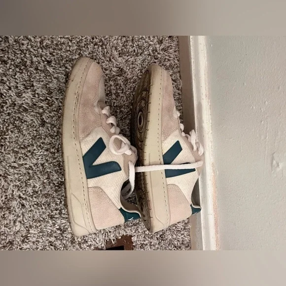 Veja Mixed Leather Low Top Size 6 Green White - Picture 2 of 5